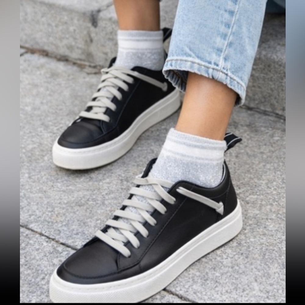 P448 Leather Sneakers